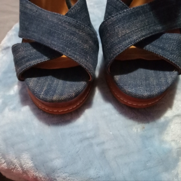 Michael Kors denim heels - Picture 9 of 9